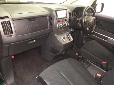 Mitsubishi DELICA D5