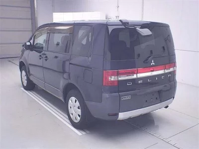Mitsubishi DELICA D5