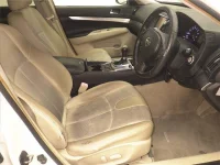 Nissan SKYLINE лот № 70450 оценка 3.5  с аукциона в Японии 4