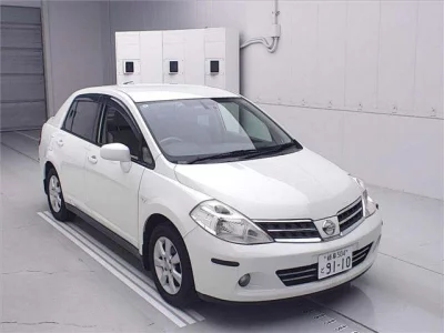 Nissan TIIDA LATIO