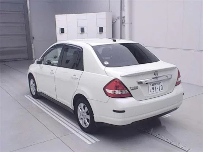 Nissan TIIDA LATIO