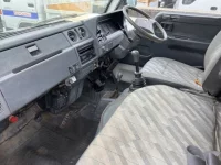 Toyota HIACE TRUCK лот № 1509 оценка R  с аукциона в Японии 4