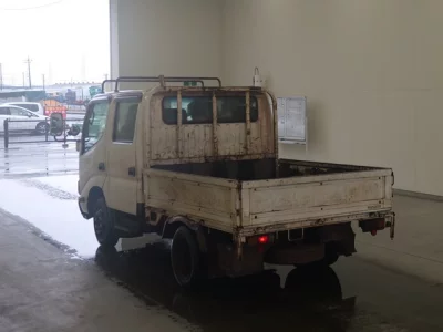 Toyota DYNA  с аукциона в Японии