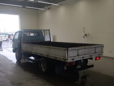 Toyota DYNA  с аукциона в Японии