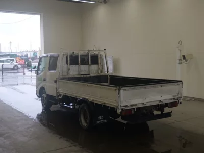 Toyota DYNA  с аукциона в Японии