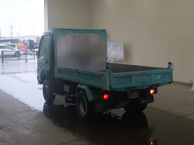 Toyota DYNA  с аукциона в Японии