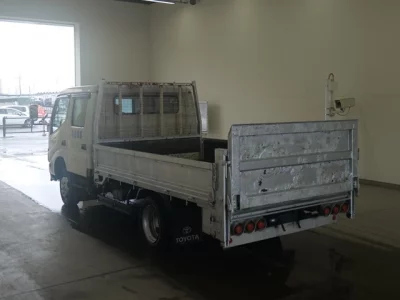 Toyota DYNA  с аукциона в Японии