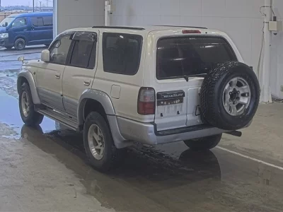 Toyota HILUX SURF  с аукциона в Японии