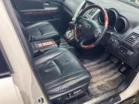 Toyota HARRIER лот № 20197 оценка 3  с аукциона в Японии 7