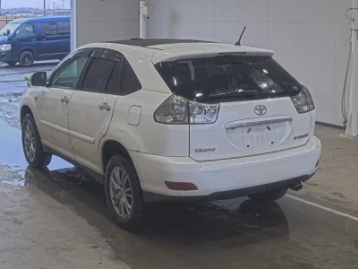 Toyota HARRIER  с аукциона в Японии