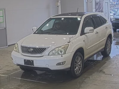 Toyota HARRIER  с аукциона в Японии