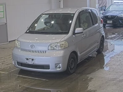 Toyota PORTE  с аукциона в Японии