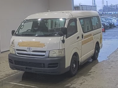 Toyota HIACE  с аукциона в Японии