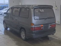 Toyota GRANVIA лот № 20322 оценка 3.5  с аукциона в Японии 1