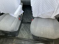 Toyota GRANVIA лот № 20322 оценка 3.5  с аукциона в Японии 8