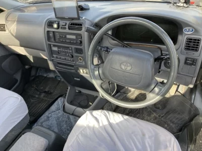 Toyota GRANVIA  с аукциона в Японии