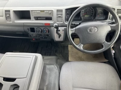 Toyota HIACE  с аукциона в Японии