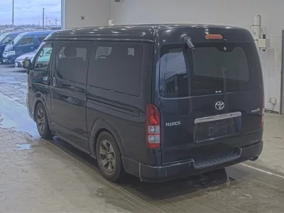 Toyota HiAce Van