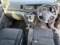 Toyota ISIS лот № 20395 оценка 3  с аукциона в Японии 3