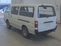 Toyota HIACE VAN лот № 20476 оценка RA  с аукциона в Японии 1
