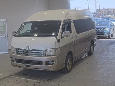 Toyota HIACE  с аукциона в Японии