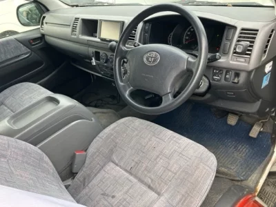 Toyota HIACE  с аукциона в Японии