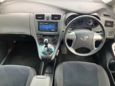 Toyota Mark X Zio