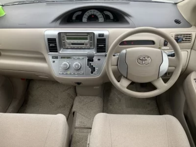 Toyota RAUM  с аукциона в Японии