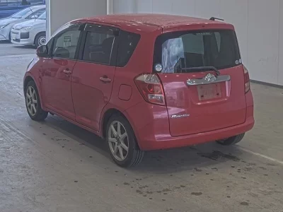 Toyota RACTIS  с аукциона в Японии