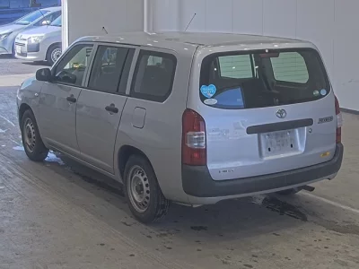 Toyota SUCCEED  с аукциона в Японии