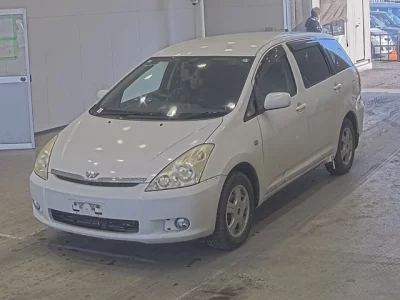 Toyota WISH  с аукциона в Японии