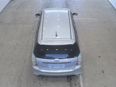 Toyota WISH  с аукциона в Японии