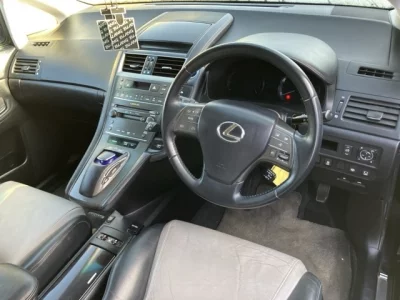 Lexus HS  с аукциона в Японии