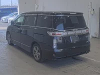 Nissan ELGRAND лот № 20513 оценка 3.5  с аукциона в Японии 1