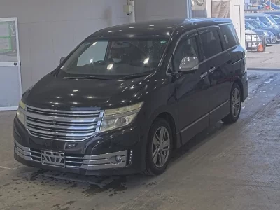 Nissan ELGRAND  с аукциона в Японии