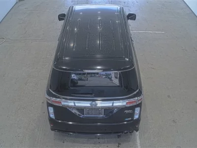 Nissan ELGRAND  с аукциона в Японии