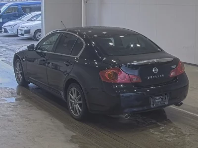 Nissan SKYLINE  с аукциона в Японии