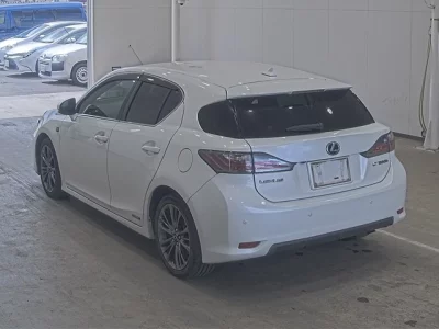 Lexus CT  с аукциона в Японии