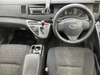 Toyota ISIS лот № 20438 оценка RA  с аукциона в Японии 3