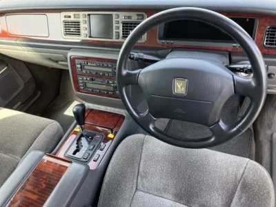 Toyota CENTURY  с аукциона в Японии