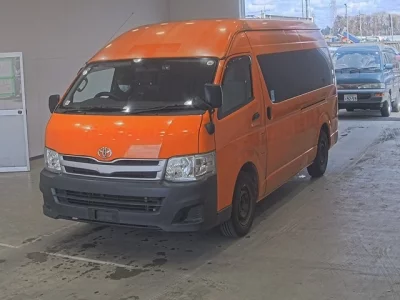 Toyota HIACE  с аукциона в Японии