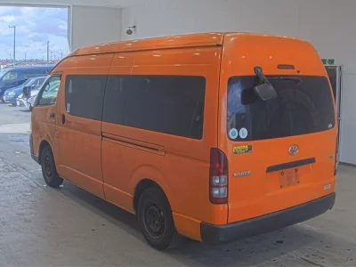 Toyota HIACE  с аукциона в Японии