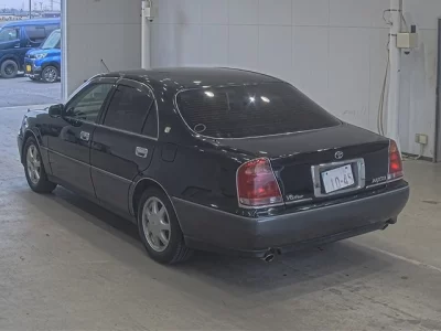 Toyota CROWN  с аукциона в Японии