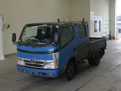 Toyota DYNA  с аукциона в Японии