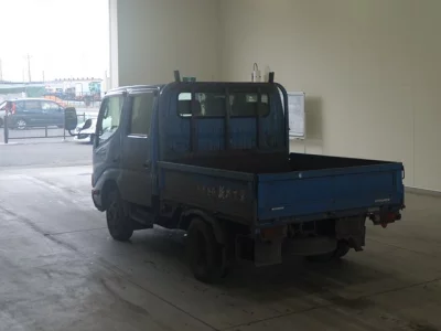 Toyota DYNA  с аукциона в Японии