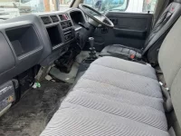 Toyota DYNA лот № 84 оценка R  с аукциона в Японии 4