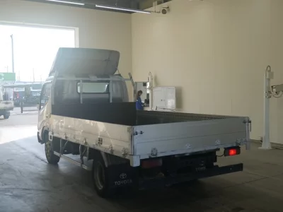 Toyota DYNA  с аукциона в Японии
