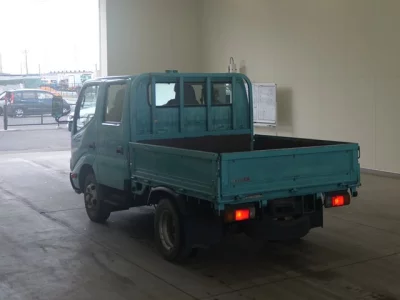 Toyota DYNA  с аукциона в Японии