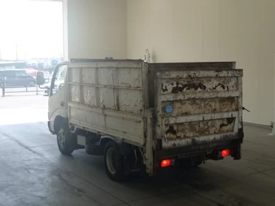 Toyota DYNA  с аукциона в Японии