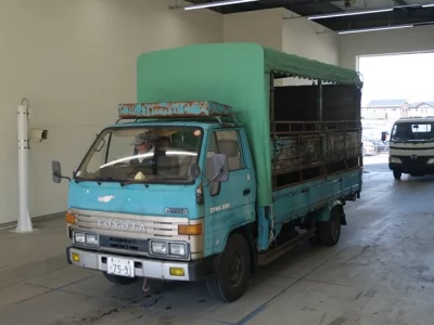 Toyota DYNA  с аукциона в Японии